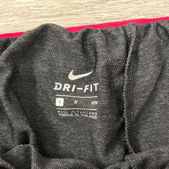 Nike Shorts - Picture 2 of 2